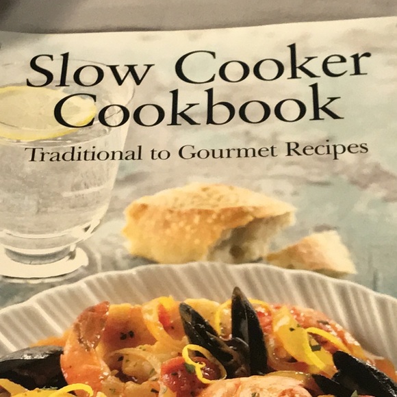 Cuisinart Slow Cooker Cookbook 2 Languages - Picture 2 of 8